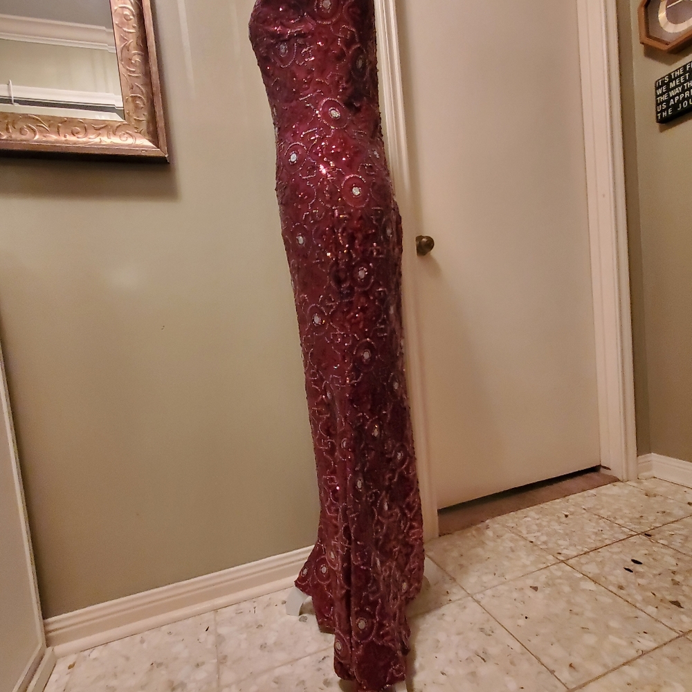 Dress - Picture 7 of 11